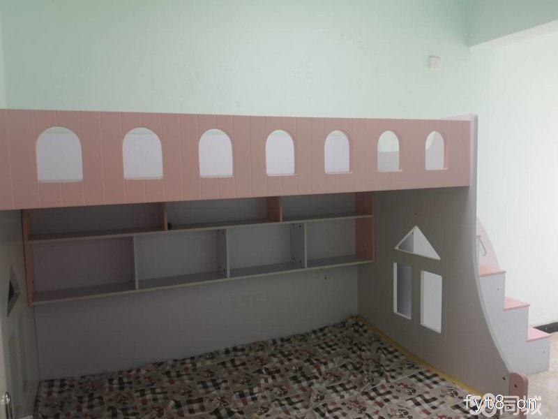 东旭华庭 两室两厅小户型 南北朝向随时过户 学校对面方便快捷